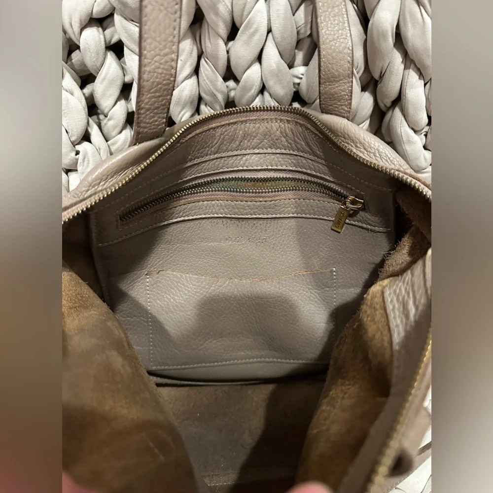 Cuyana Cross-Body Tote - Picture 11 of 13